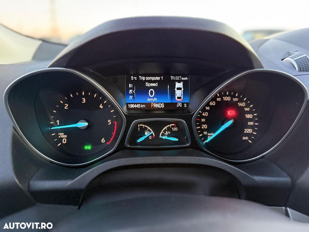 Ford Kuga 2.0 TDCi 2x4 Aut. Cool & Connect - 15