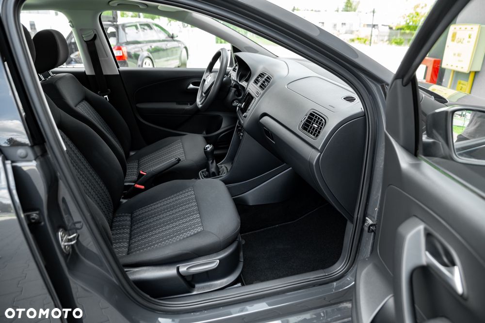 Volkswagen Polo 1.4 TDI Blue Motion - 23