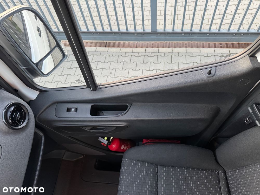 Mercedes-Benz Sprinter 317 CDI Euro 6 1950ccm - 170KM 3,5t 2023 Furgon Blaszak - 17