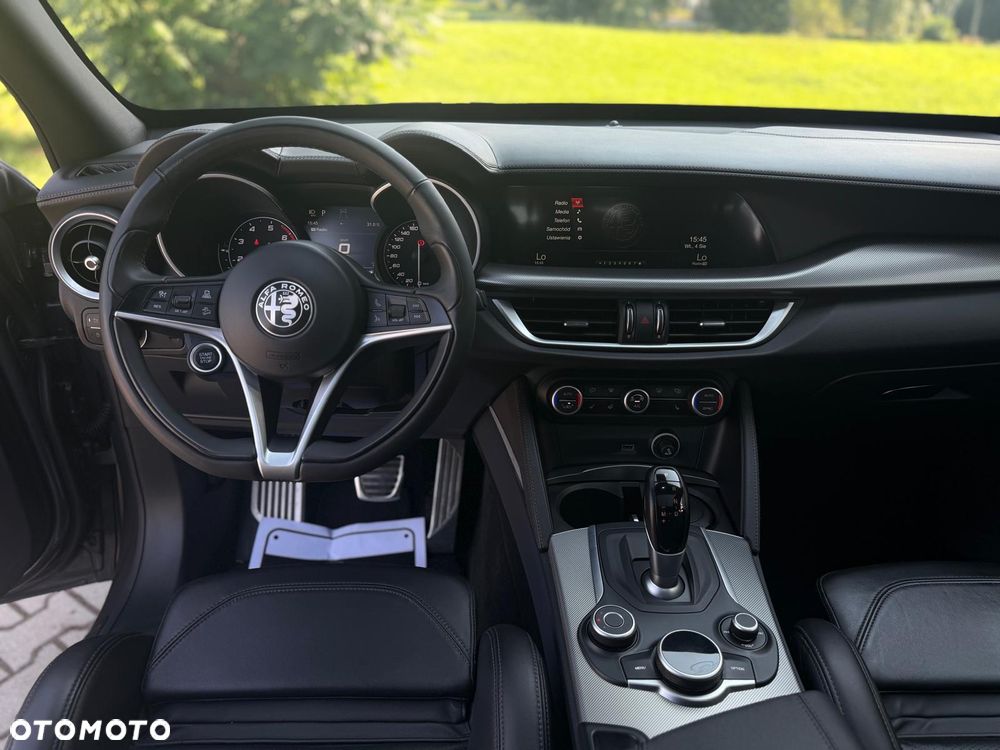 Alfa Romeo Stelvio 2.0 Turbo 16V AT8-Q4 B-Tech - 9
