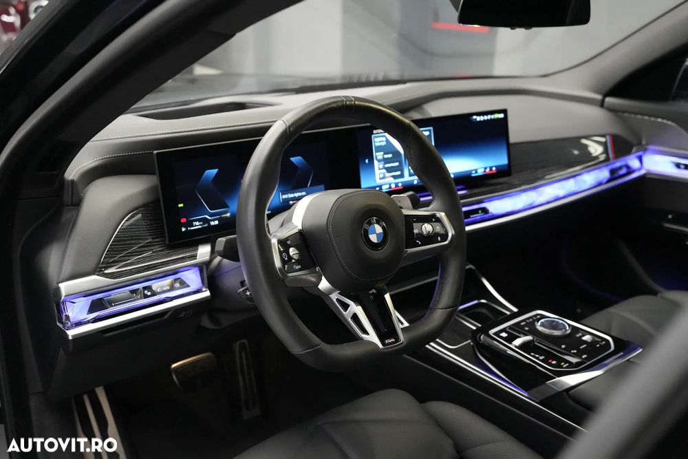 BMW Seria 7 740d xDrive MHEV - 11