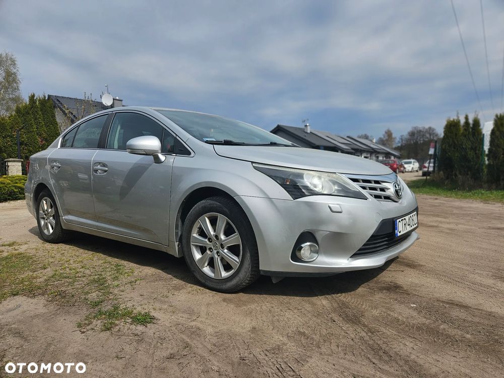 Toyota Avensis 2.0 D-4D Premium - 8