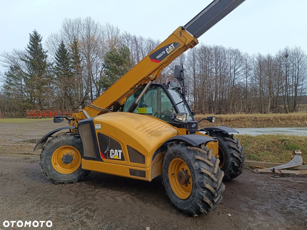 Caterpillar TH357D - 11