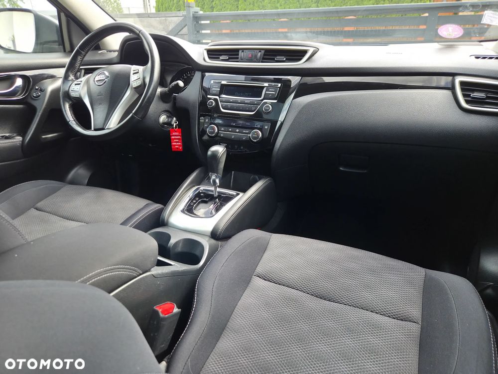 Nissan Qashqai 1.2 DIG-T Xtronic ACENTA - 12
