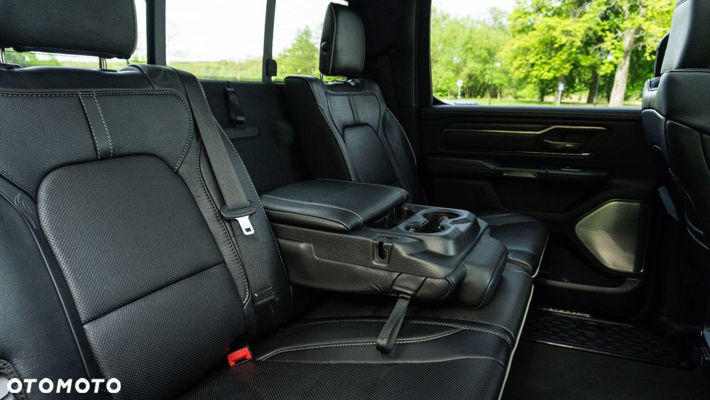 RAM 1500 5.7 Crew Cab Shortbed Limited Chrome - 24