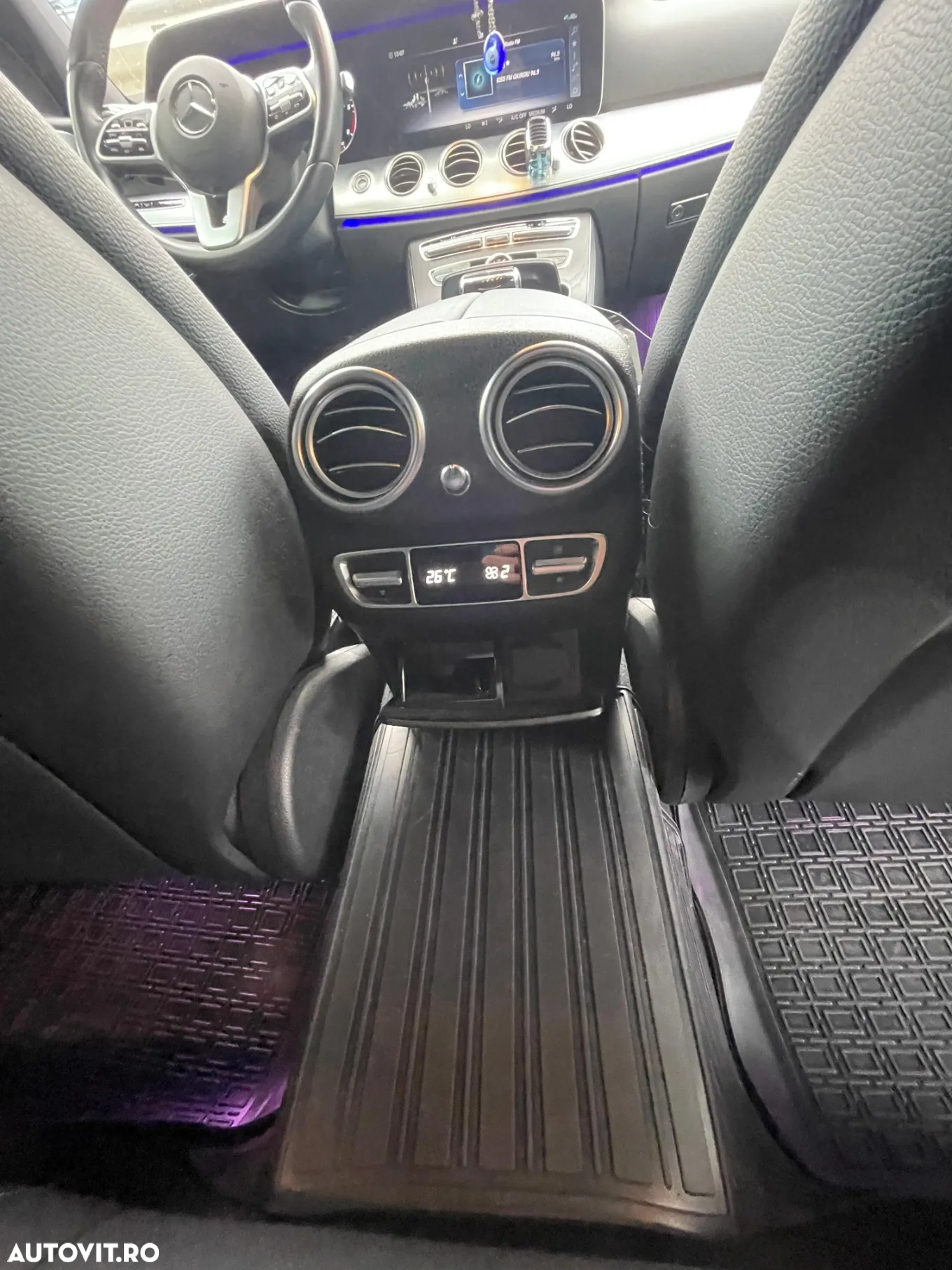 Mercedes-Benz E - 9