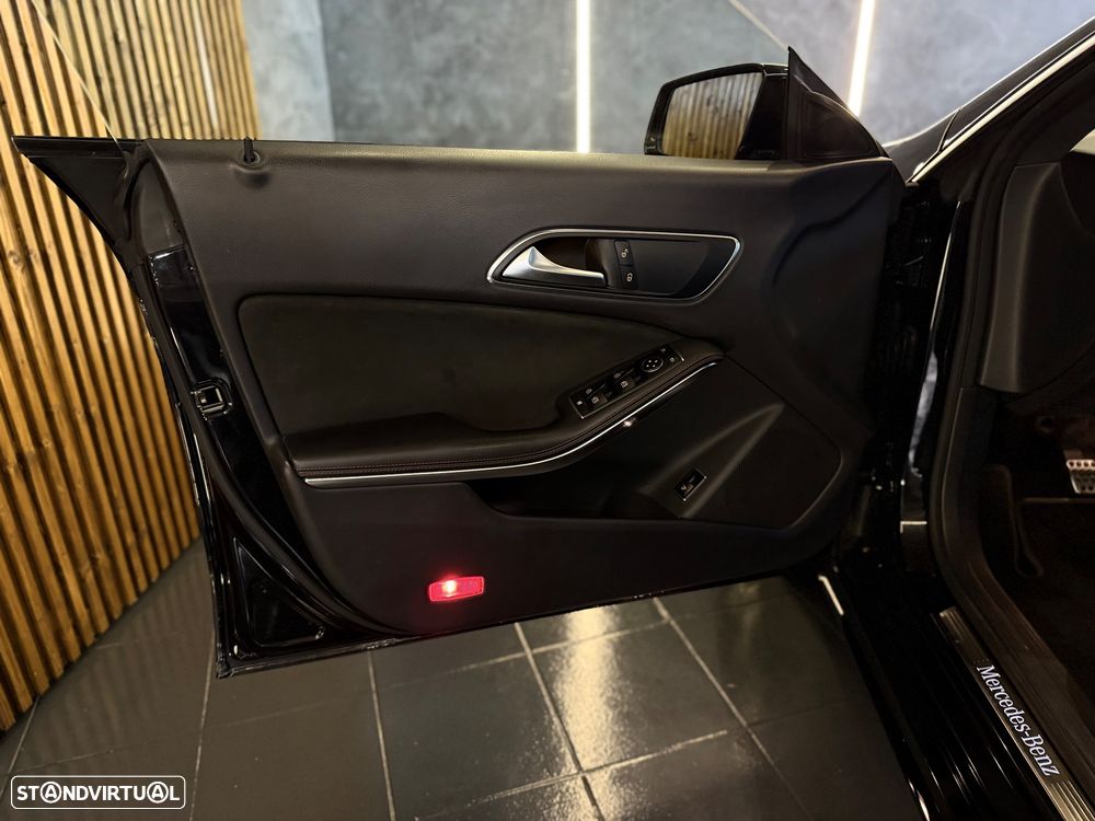 Mercedes-Benz CLA 180 d Shooting Brake AMG Line - 13