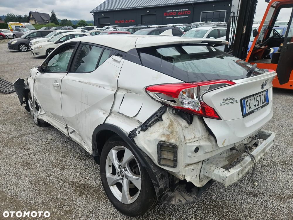 Toyota C-HR Style - 4