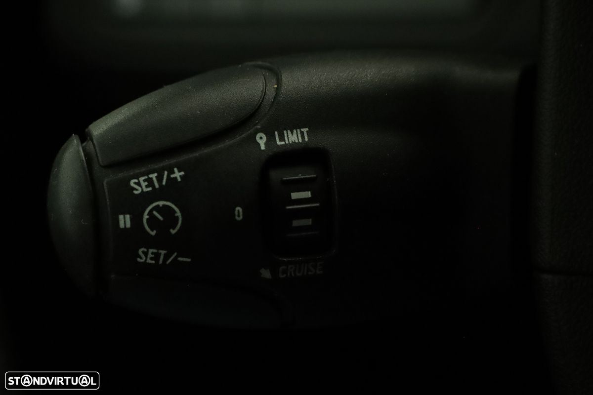 Peugeot 208 1.2 PureTech Style - 17