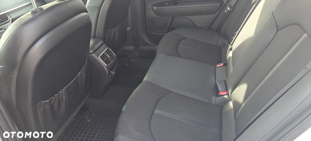 Kia Optima 1.6 T-GDI L DCT - 10