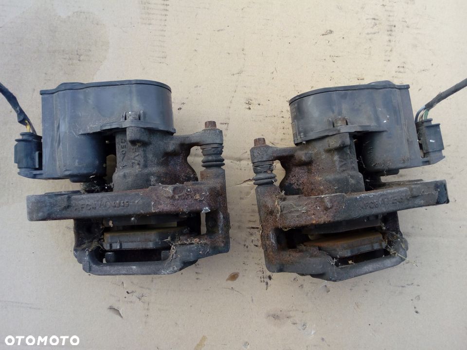 Peugeot 308 T9 zacisk hamulcowy tyl prawy lewy - 3