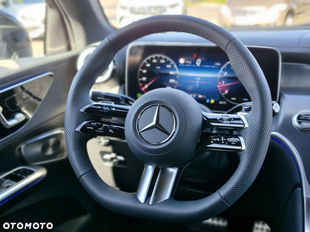 Mercedes-Benz GLC 200 mHEV 4-Matic AMG Line - 11