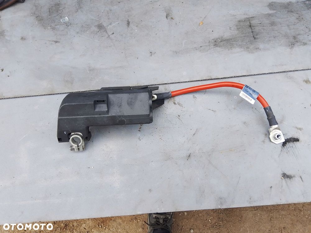 klema plusowa audi a4 b9 8w0915459e