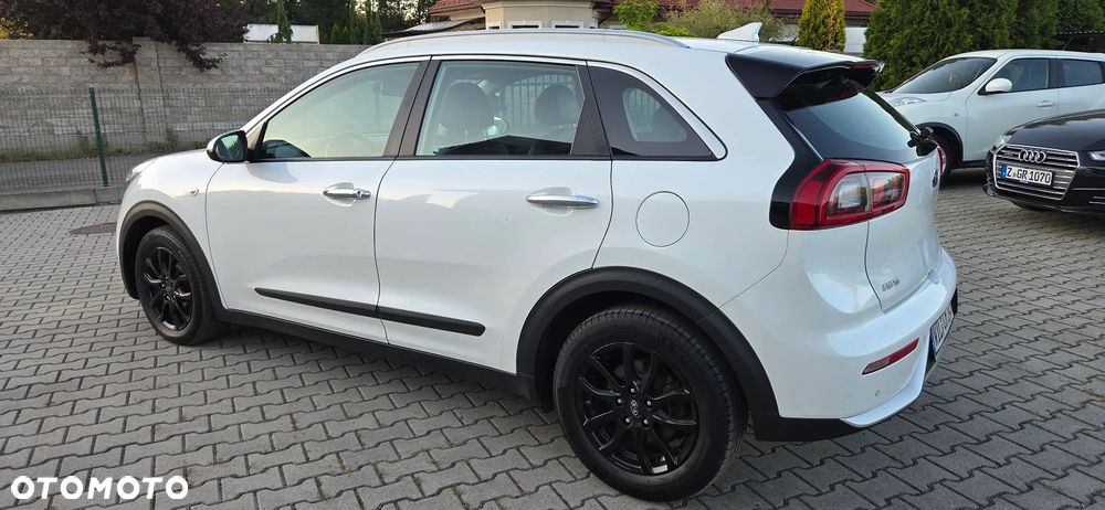 Kia Niro 1.6 GDI Hybrid M - 4