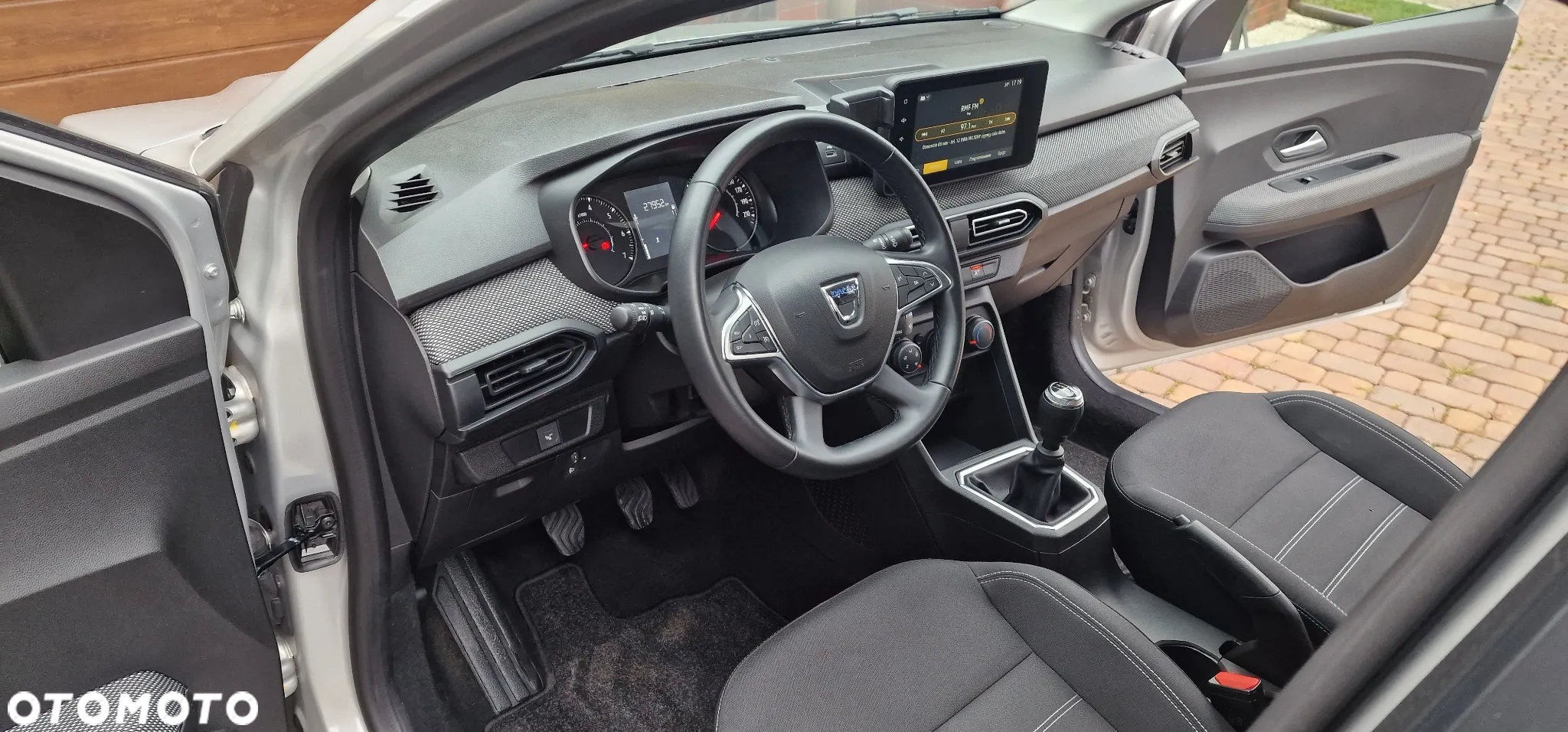 Dacia Sandero - 6