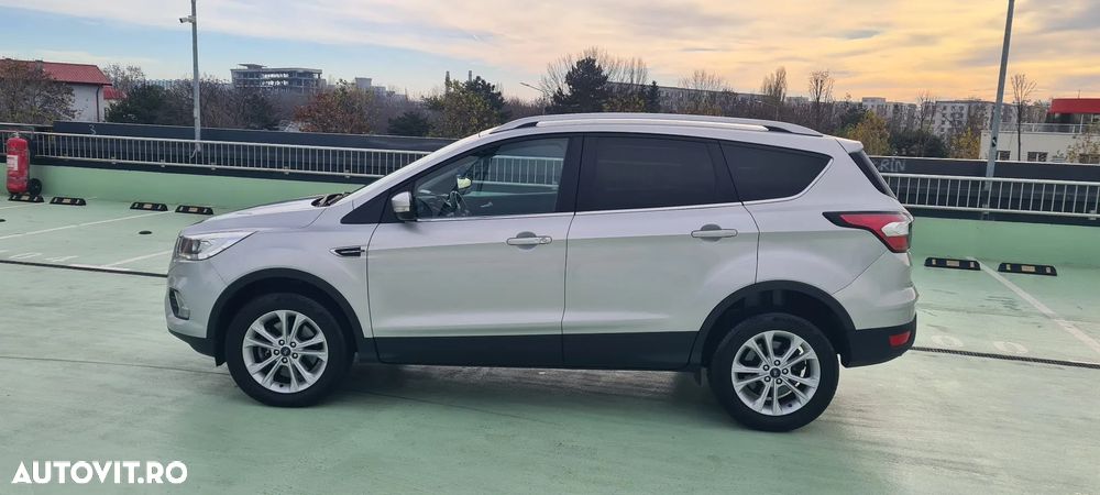 Ford Kuga 2.0 TDCi 2WD Titanium - 2