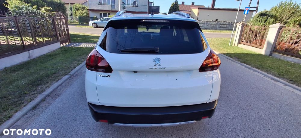 Peugeot 2008 PureTech 110 GPF EAT6 Black Edition - 2