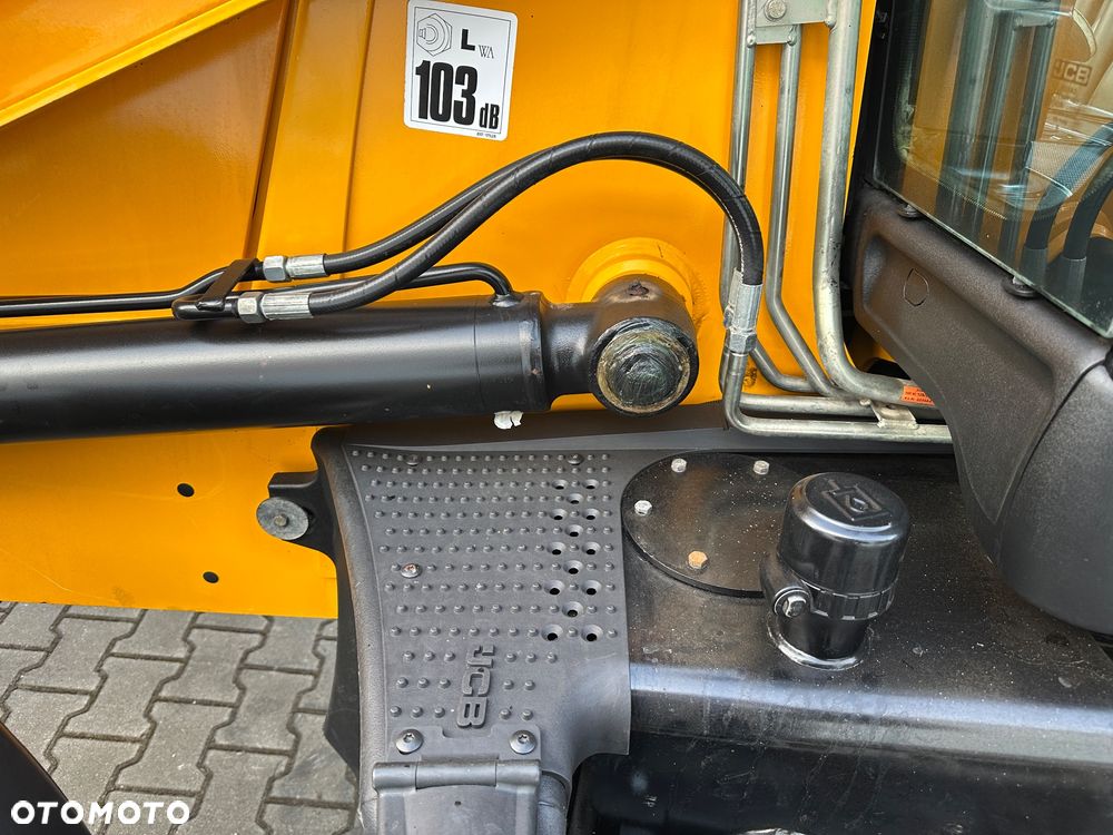 JCB 3CX Contractor - 8