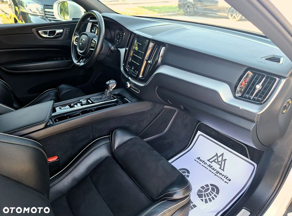 Volvo XC 60 D4 AWD Geartronic RDesign - 30