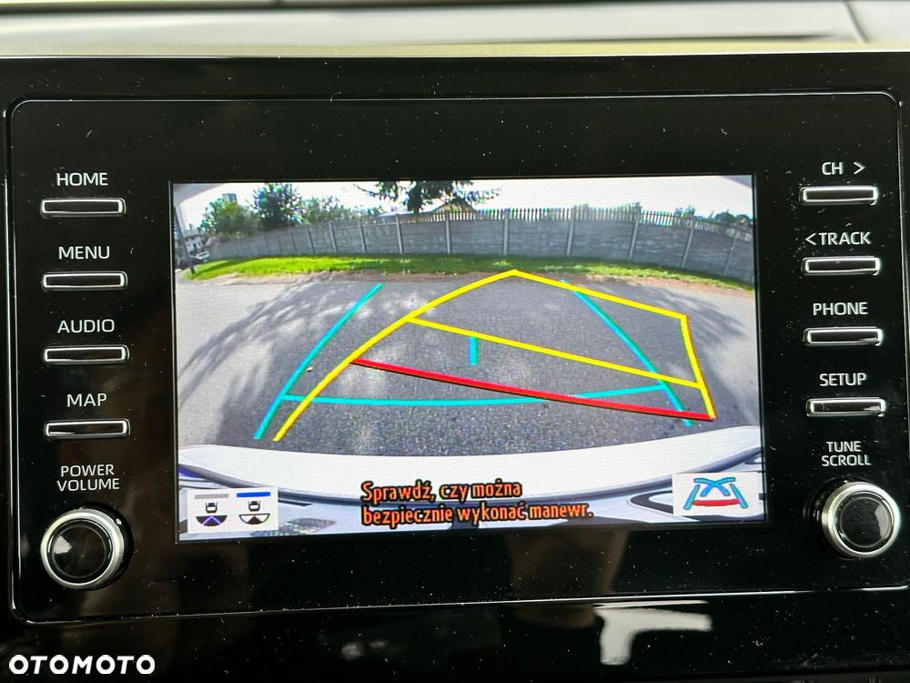 Toyota Camry 2.5 Hybrid Comfort CVT - 22