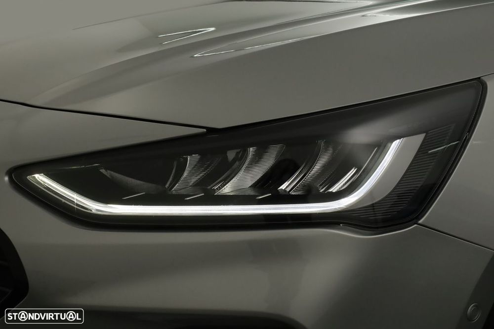 Ford Focus 1.0 EcoBoost MHEV ST-Line X - 6