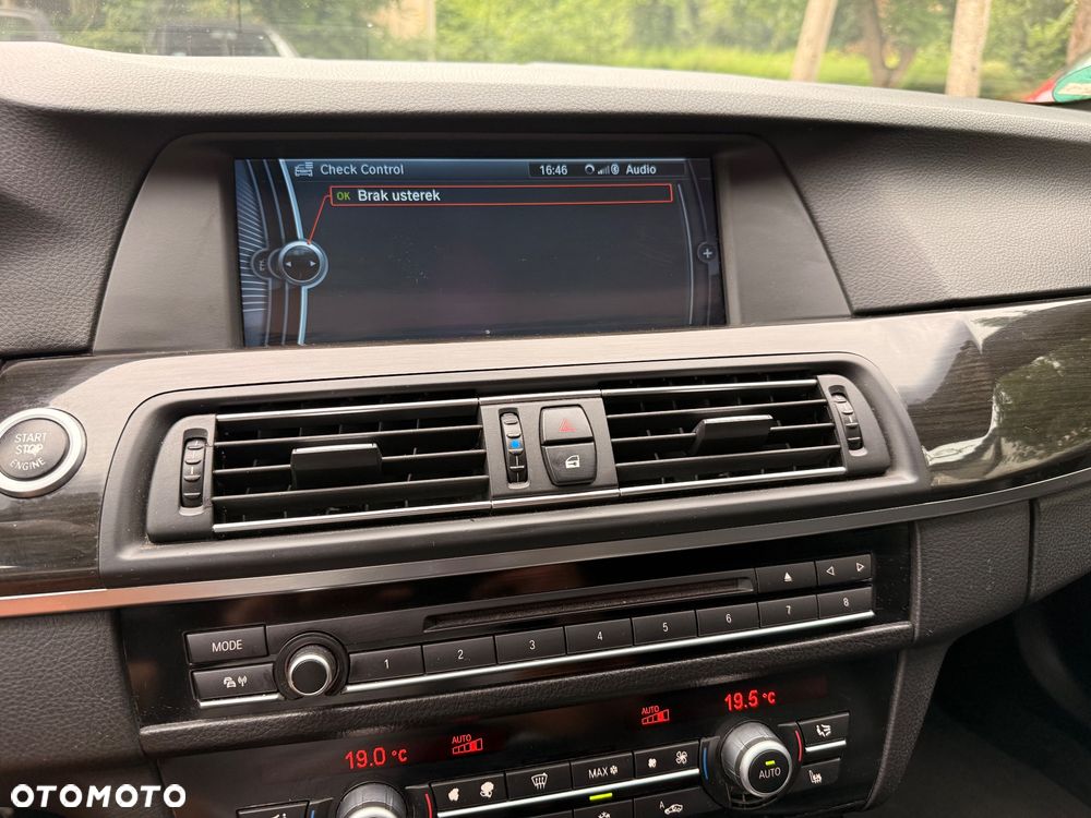 BMW Seria 5 525d - 10