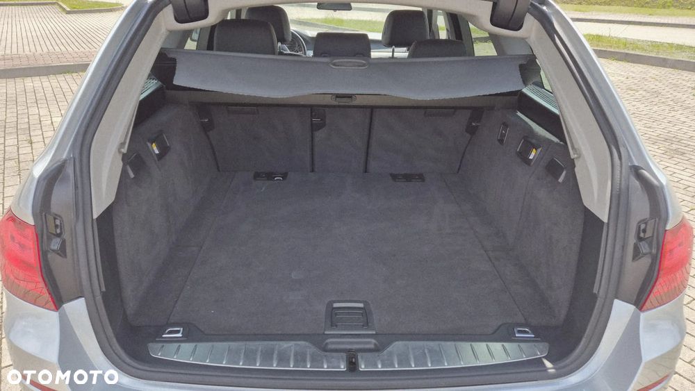 BMW Seria 5 525d xDrive Sport-Aut - 11