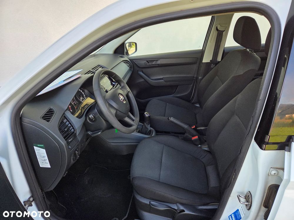 Skoda Fabia - 8