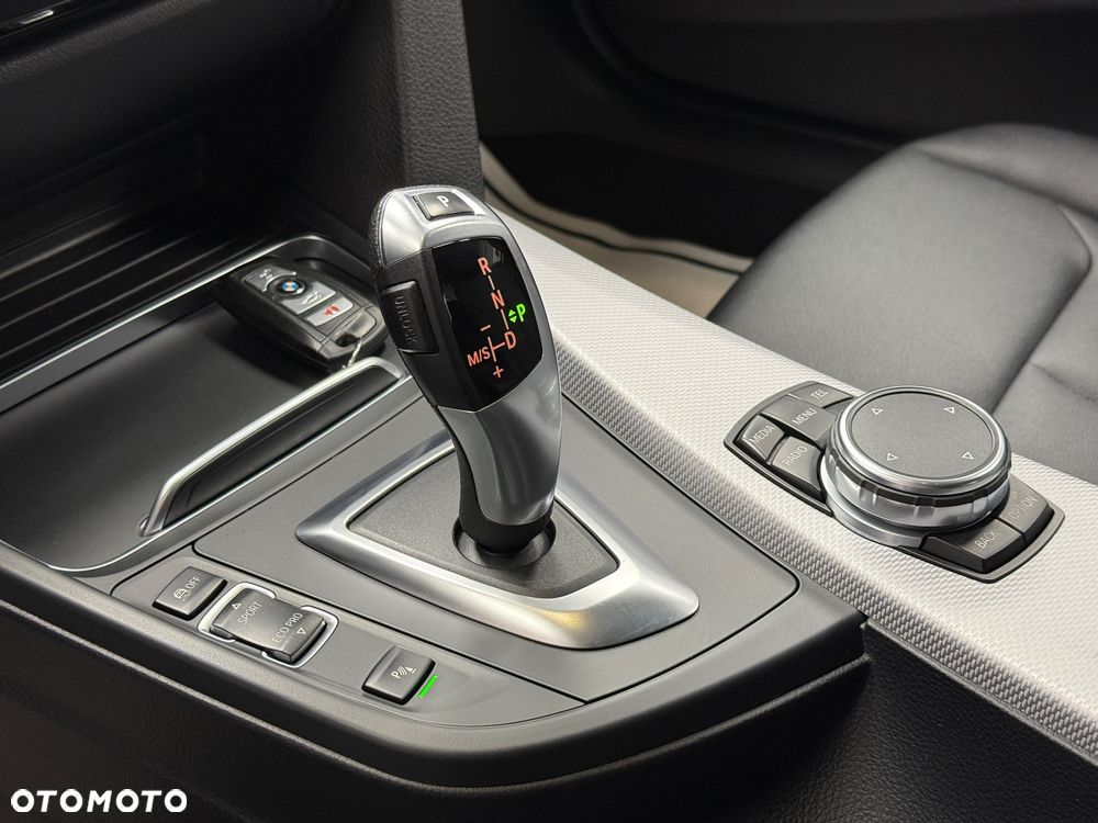 BMW Seria 3 - 18