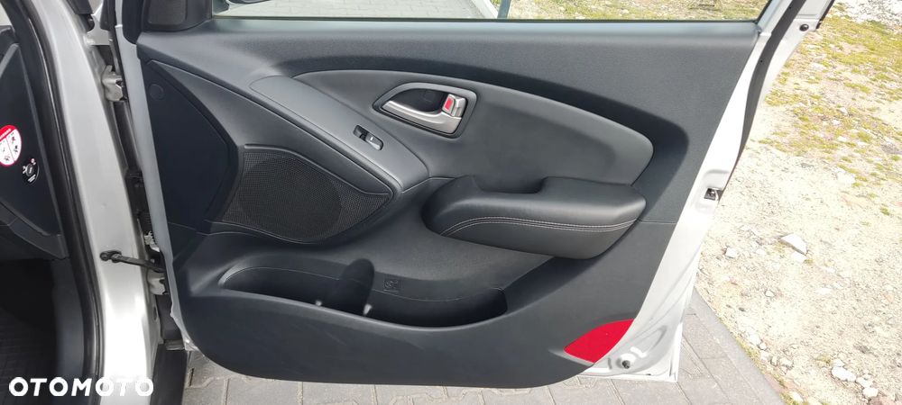 Hyundai ix35 2.0 4WD Premium - 21