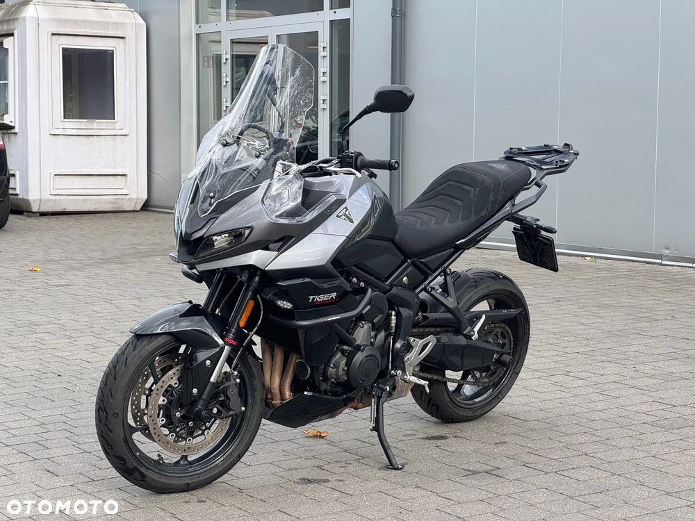 Triumph Tiger - 1