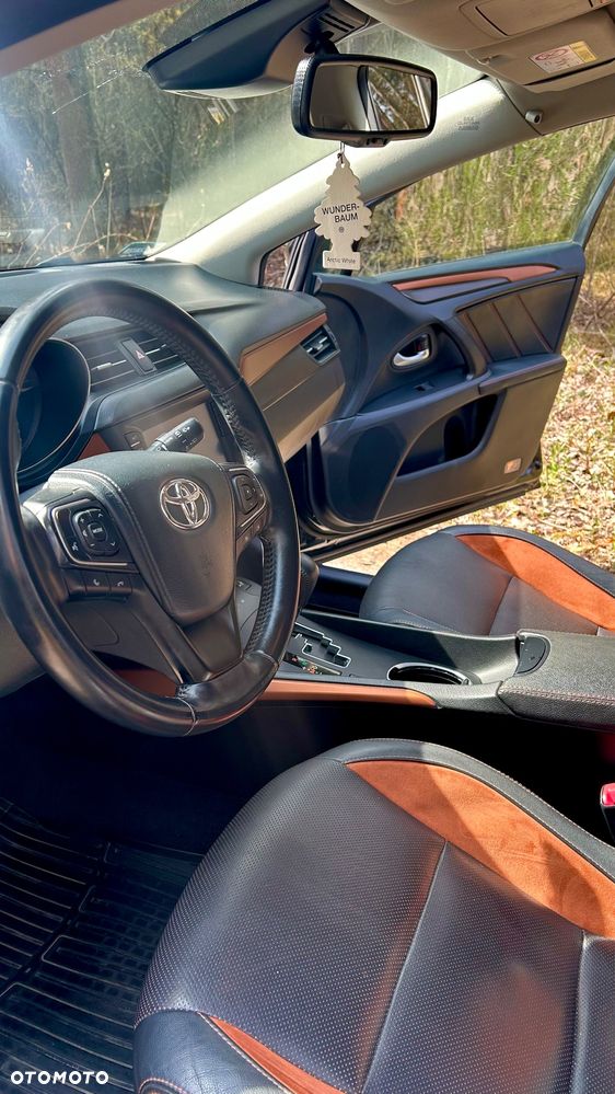 Toyota Avensis 2.0 Premium MS - 11