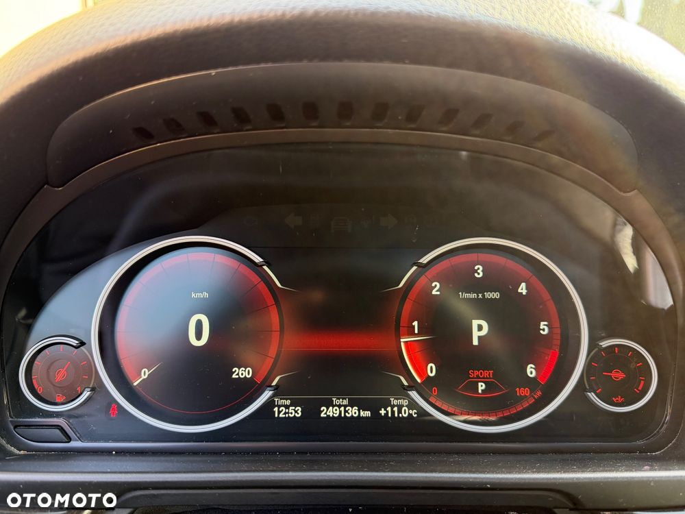 BMW Seria 5 520d Efficient Dynamics Edition - 36