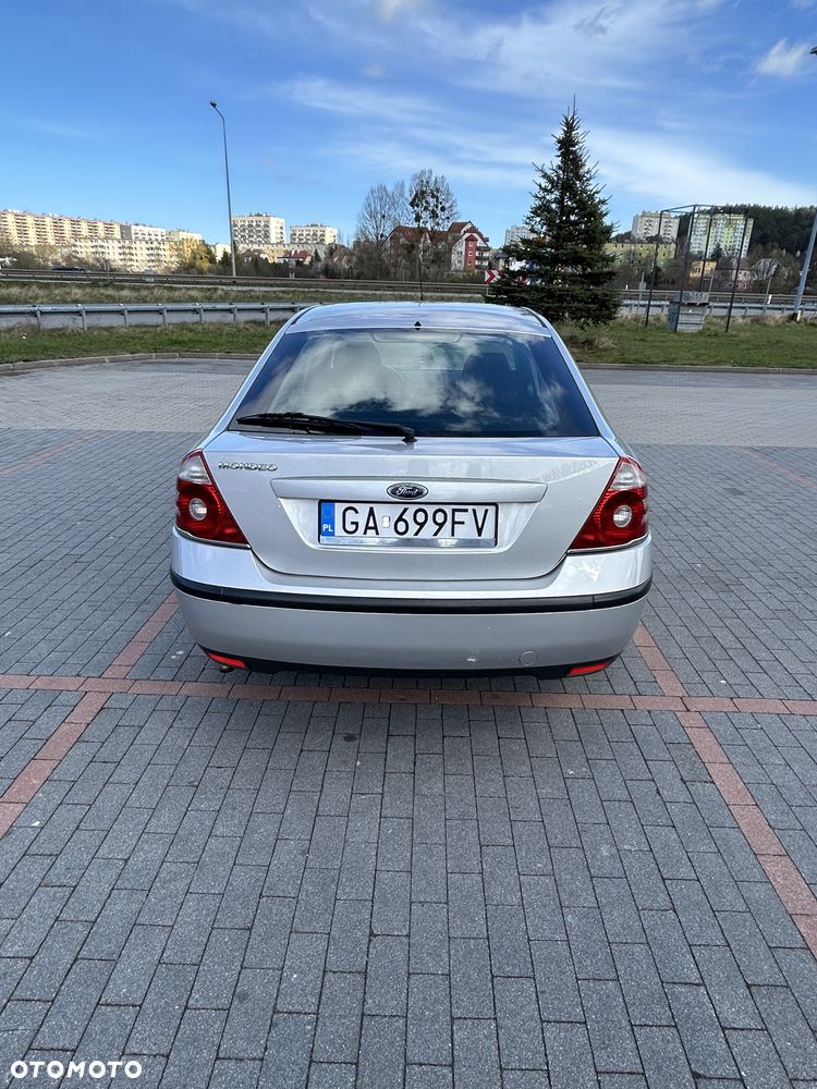 Ford Mondeo 1.8 Silver X - 40