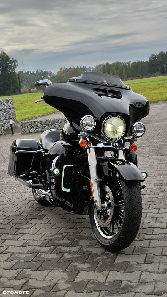 Harley-Davidson Touring Ultra Limited - 4