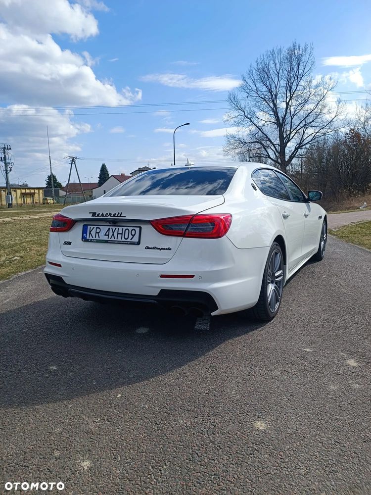 Maserati Quattroporte S Q4 GranSport - 4