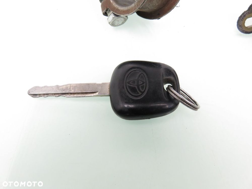 STACYJKA WKŁADKI TOYOTA YARIS I 450200D01 - 12