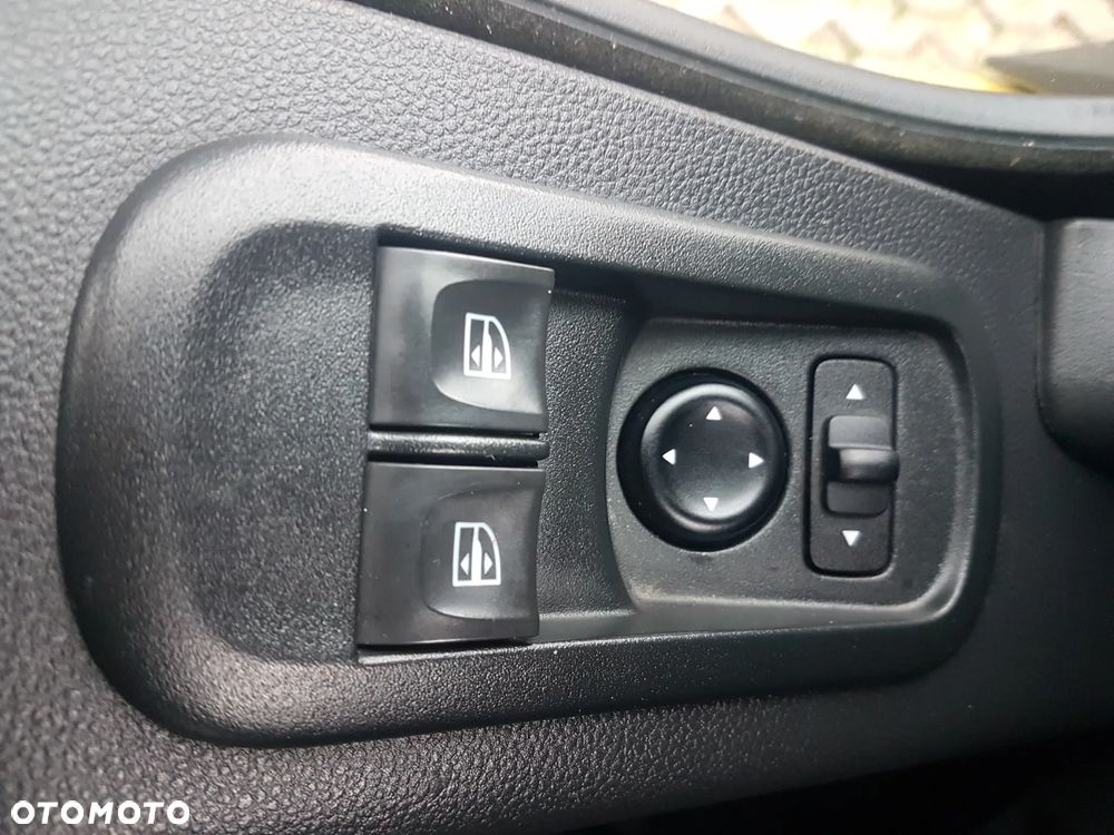 Renault MASTER KONTENER 8EP 4,22x2,23x2,23 KLIMA KRAJOWY MANUAL  6-BIEGÓW DMC 3500 KG - 9