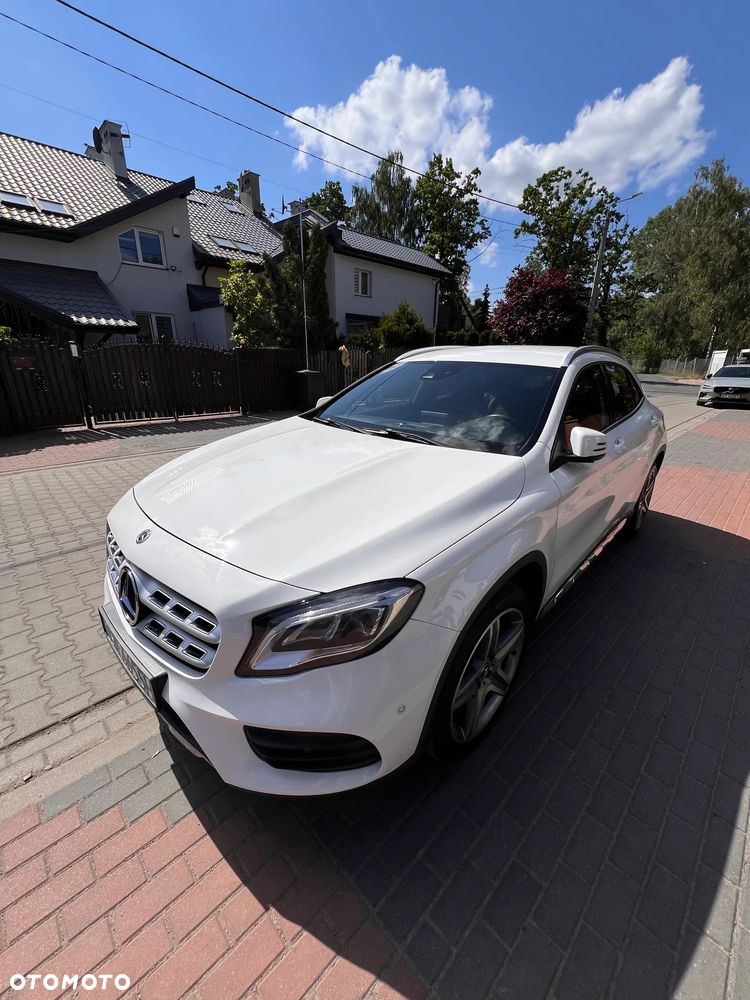 Mercedes-Benz GLA 200 7G-DCT AMG Line - 1