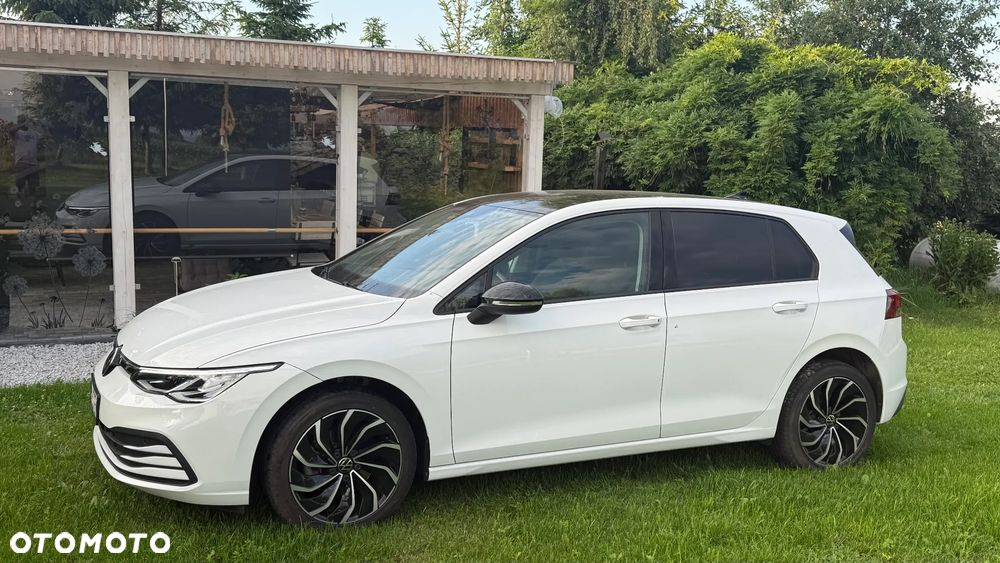 Volkswagen Golf - 1