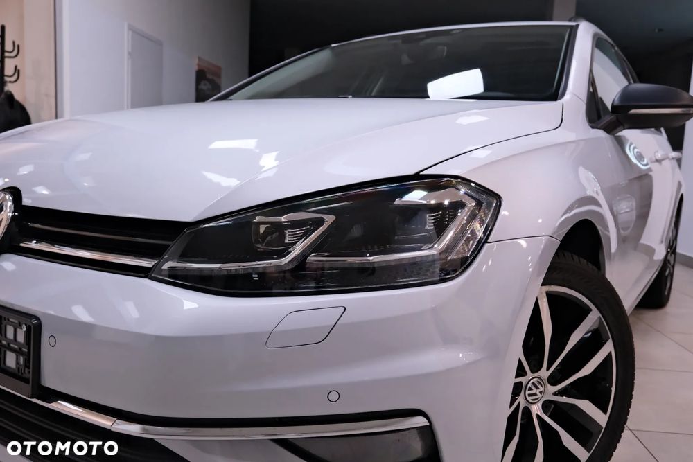 Volkswagen Golf 2.0 TSI OPF DSG R-Line - 22