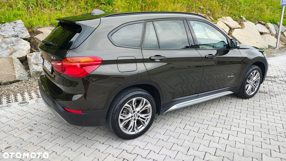BMW X1 xDrive18d xLine - 12