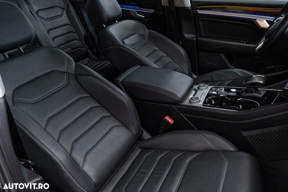 Volkswagen Touareg 3.0 V6 TSI OPF 4Motion Aut. R-Line - 40