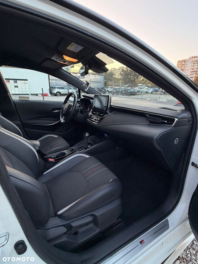 Toyota Corolla 2.0 Hybrid GR Sport - 12
