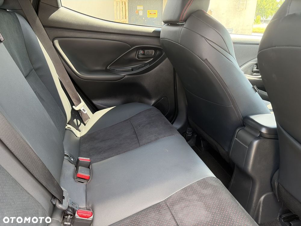 Toyota Yaris - 14