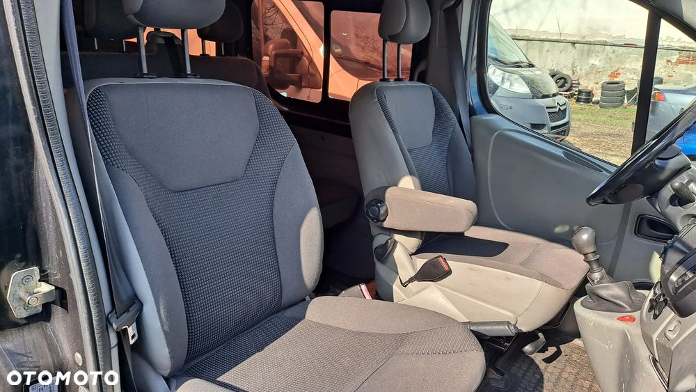 Opel Vivaro - 12