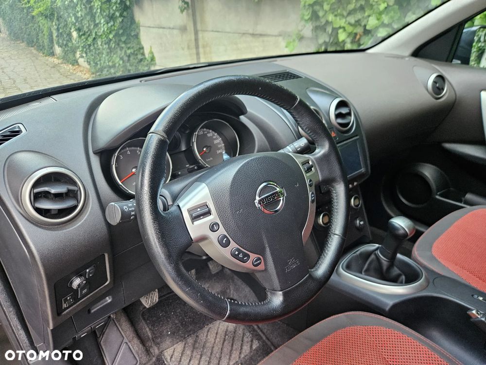 Nissan Qashqai - 11