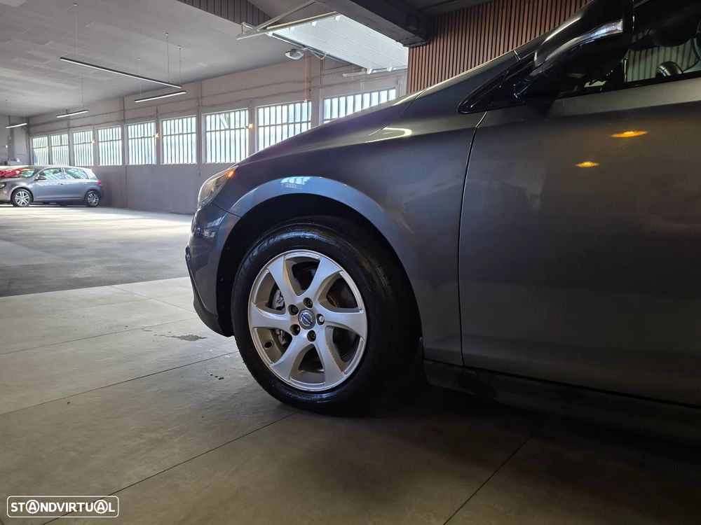 Volvo V40 D2 Summum - 36