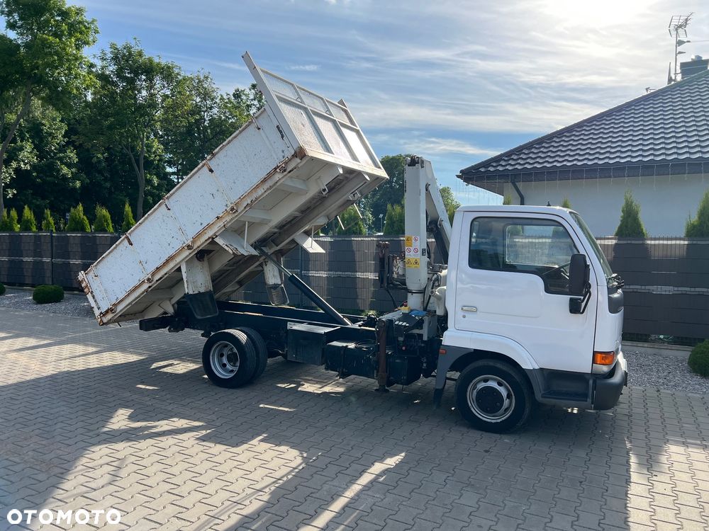 Nissan CABSTAR - 20