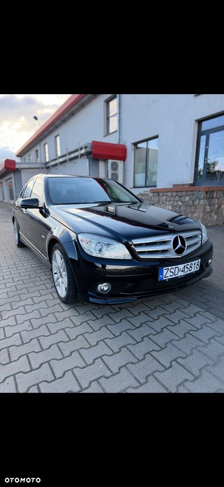 Mercedes-Benz Klasa C 200 CGI BlueEff Avantgarde - 6